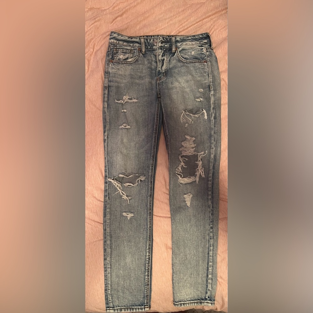 American Eagle Distressed Mom Jeans - Size 2 - Like New